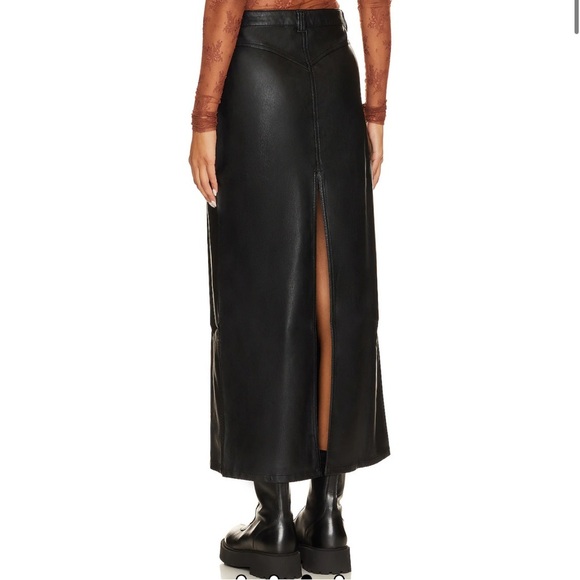 Free People City Slicker Faux Leather Maxi Skirt In Black sz 0 - Picture 2 of 8
